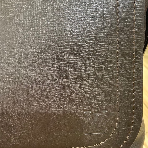 Louis Vuitton brown leather 13” messenger bag - Picture 3 of 10